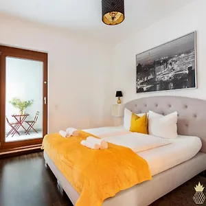 Pineapple Palais Am Neumarkt - 90 Qm - 1x Free Parking Apartment Dresden